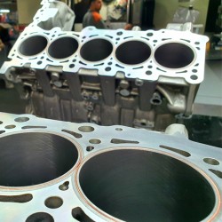 Usinage/Installation chemises Bloc Audi RS3 EA855 Evo DAZA (Darton Sleeve) 2.5L 20V | Alésage 82,50/82,75/83,00mm